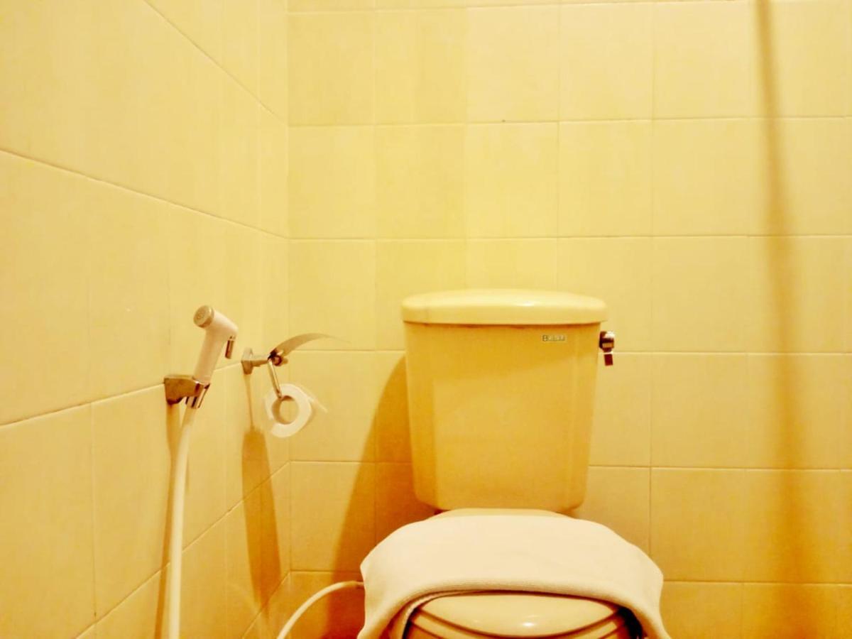 Oyo 90102 Edotel Hotel By Dbest Hospitality Bandung Esterno foto