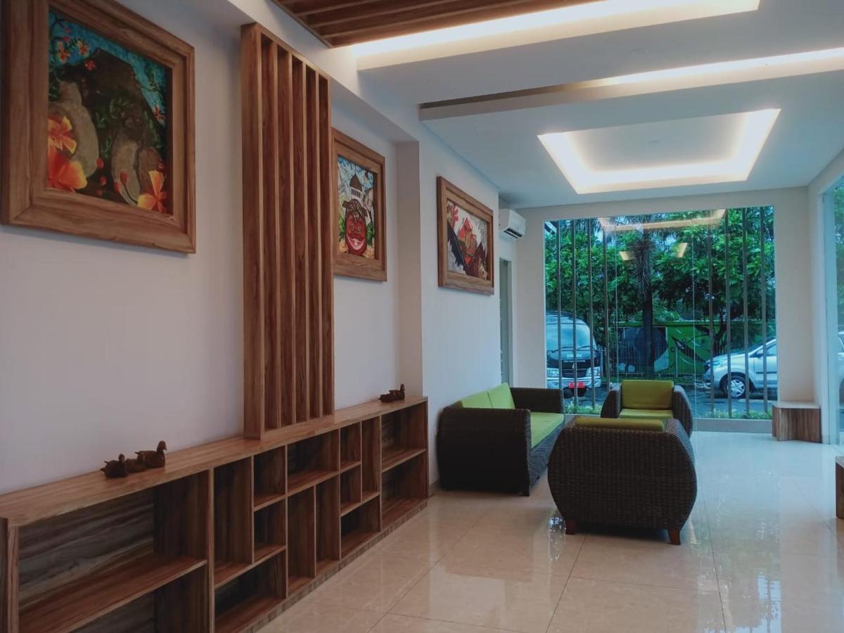 Oyo 90102 Edotel Hotel By Dbest Hospitality Bandung Esterno foto