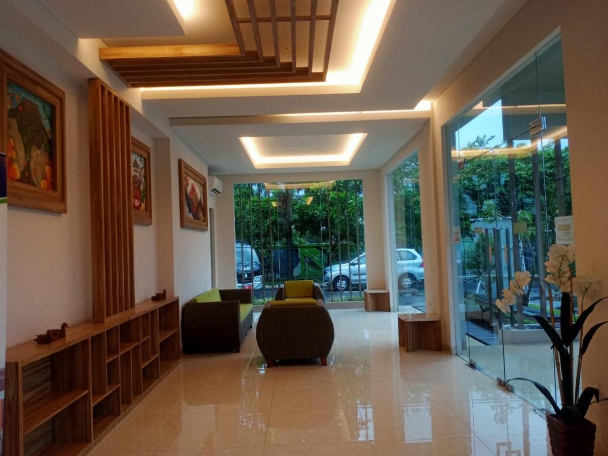Oyo 90102 Edotel Hotel By Dbest Hospitality Bandung Esterno foto