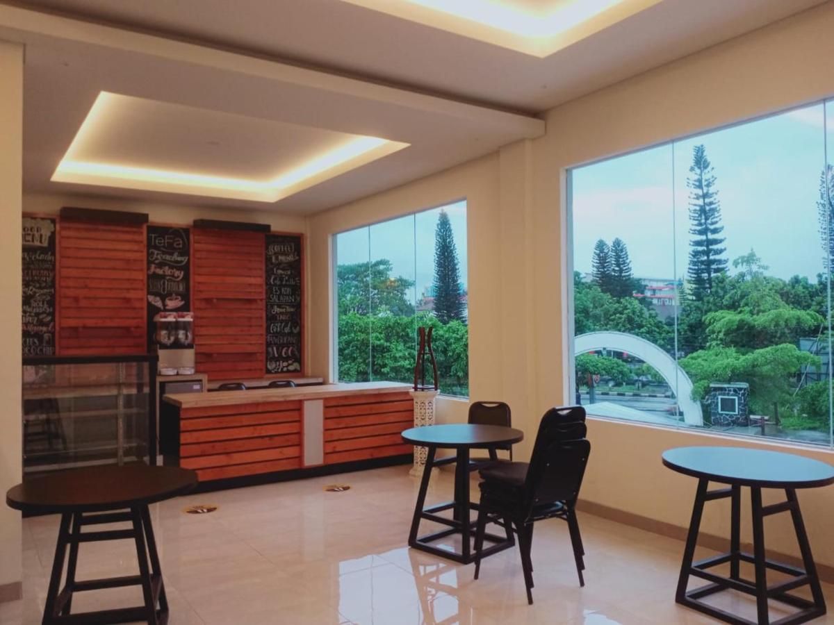 Oyo 90102 Edotel Hotel By Dbest Hospitality Bandung Esterno foto