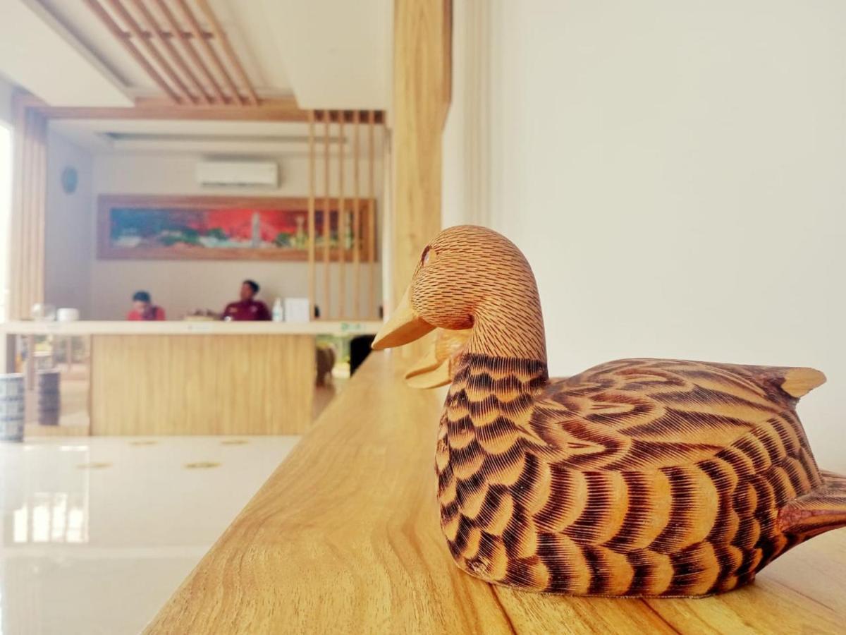 Oyo 90102 Edotel Hotel By Dbest Hospitality Bandung Esterno foto