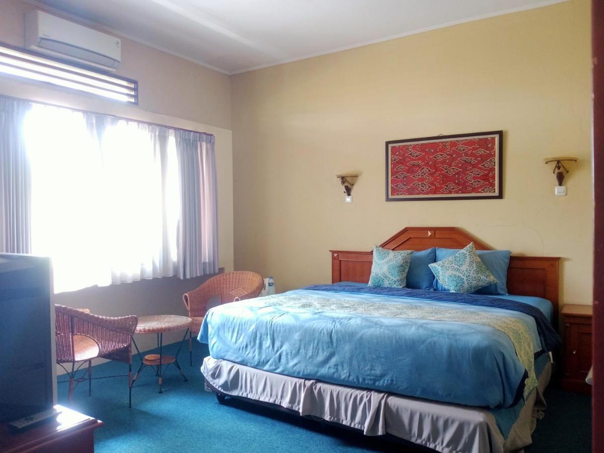 Oyo 90102 Edotel Hotel By Dbest Hospitality Bandung Esterno foto