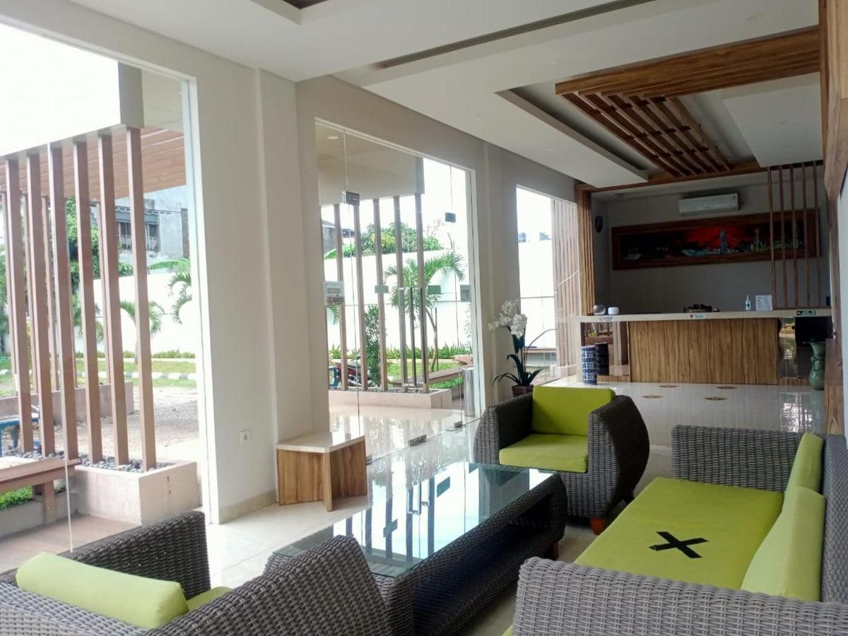 Oyo 90102 Edotel Hotel By Dbest Hospitality Bandung Esterno foto