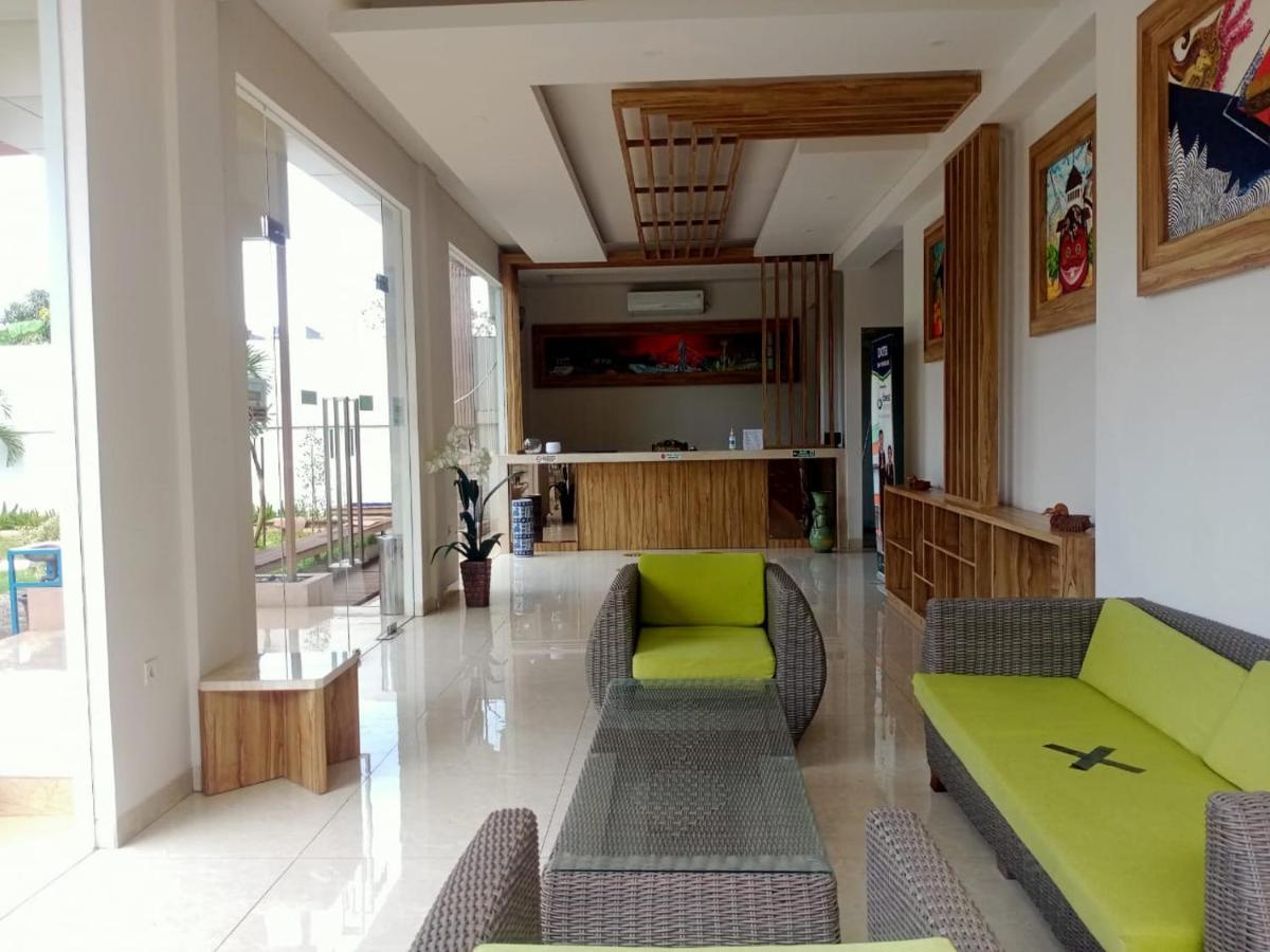 Oyo 90102 Edotel Hotel By Dbest Hospitality Bandung Esterno foto
