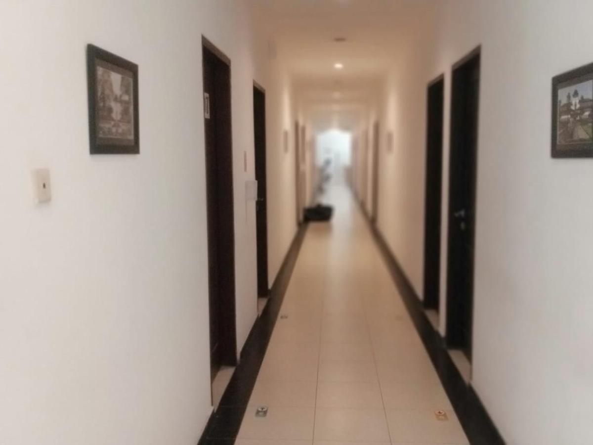 Oyo 90102 Edotel Hotel By Dbest Hospitality Bandung Esterno foto